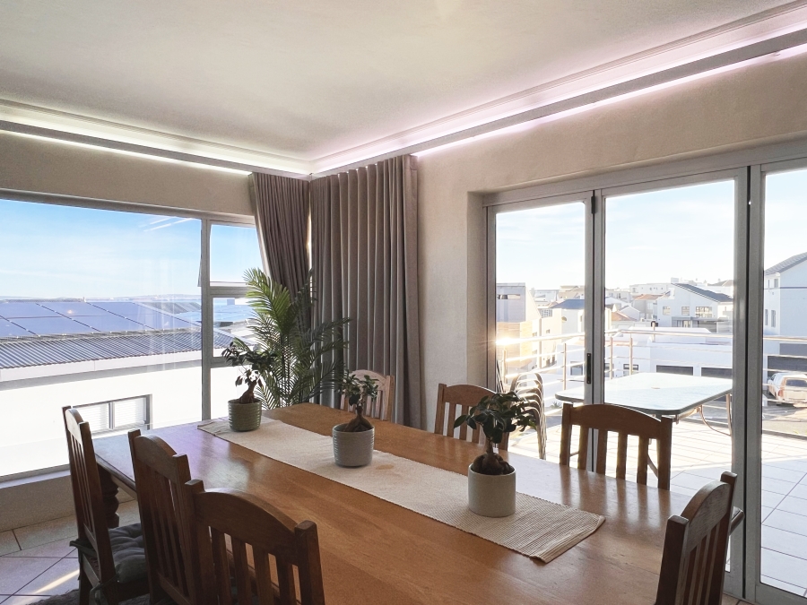 4 Bedroom Property for Sale in Calypso Beach Western Cape